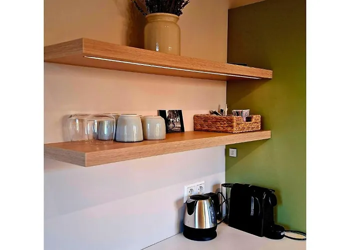 Aan De Dreef Oda ve Kahvaltı 3*