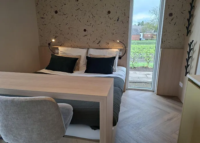 Aan De Dreef Oda ve Kahvaltı 3*